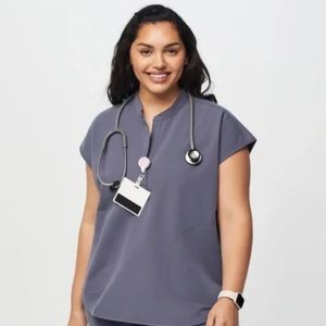 Figs Rafaela scrub top. Space Navy. Large. NWT